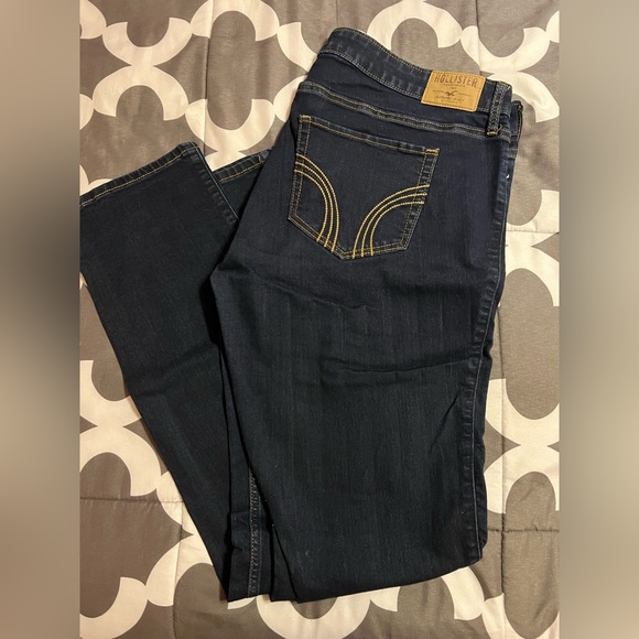 Hollister Skinny Jeans - Picture 2 of 2